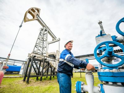 «От буровой вышки до термального оазиса» — нефтяной тур выходного дня
