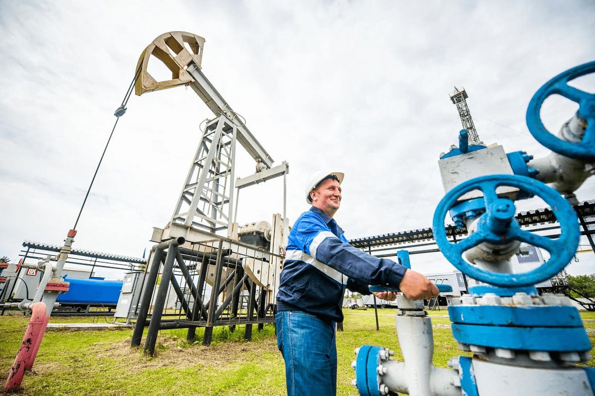 «От буровой вышки до термального оазиса» — нефтяной тур выходного дня