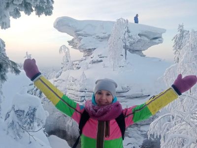 Усьвинские столбы (на снегоходах в санях) и Каменный город