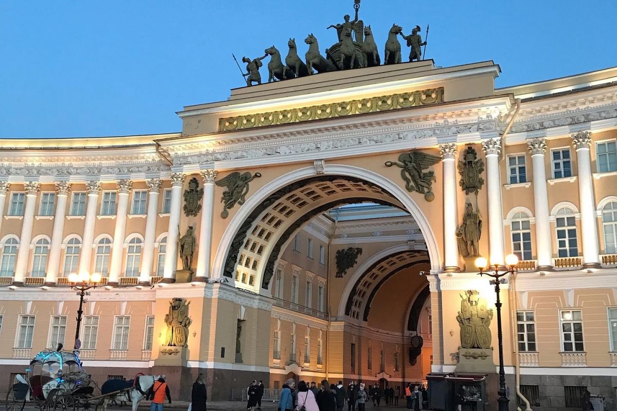 ЖД тур: Новогодние огни Петербурга, г. Санкт-Петербург, 4 дня